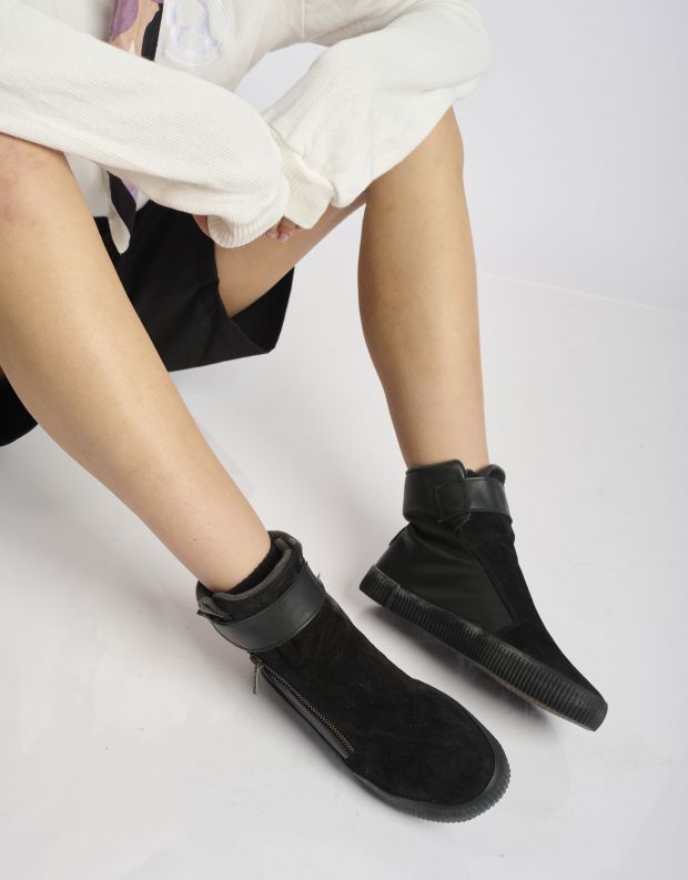 נעלי נשים - Aro - מגפונים עם סקוטש NOELLE - שחור