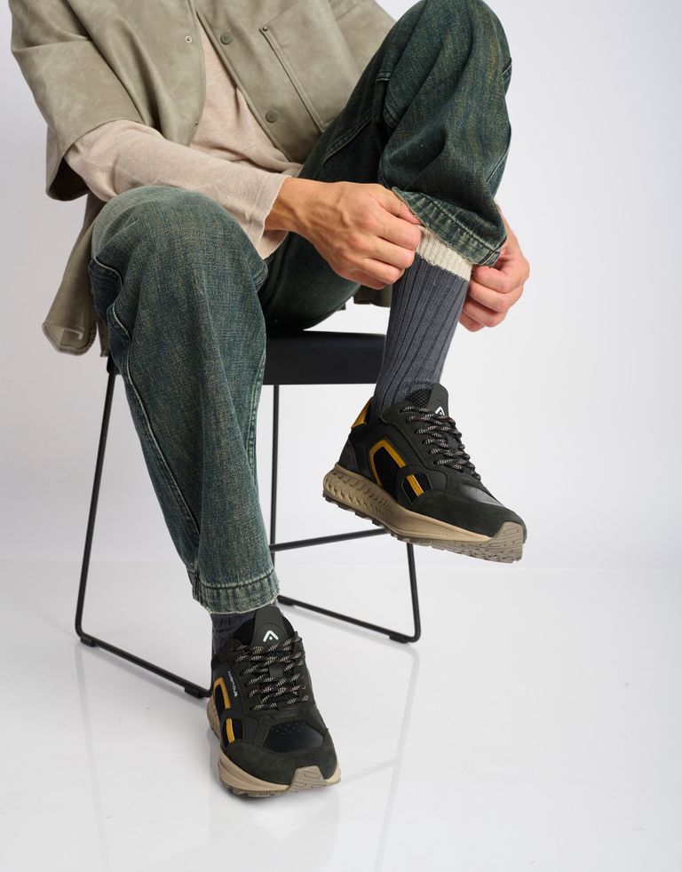 נעלי גברים - Ambitious - סניקרס עור ובד VENTURE - שחור כתום1