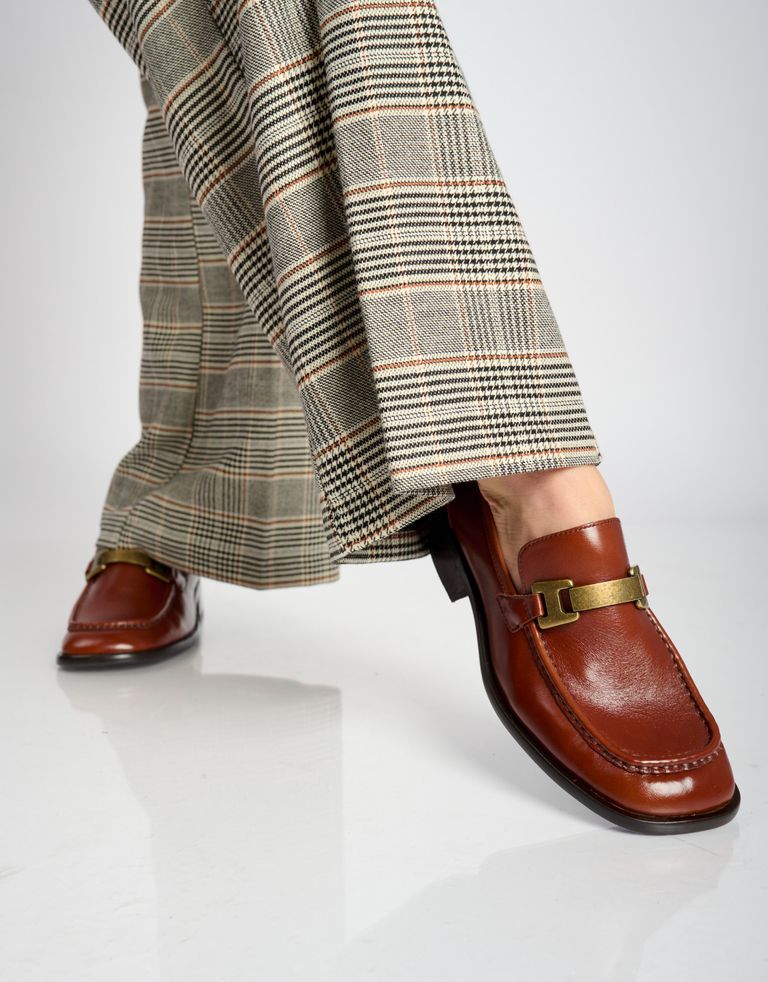 נעלי נשים - Jeffrey Campbell - מוקסינים EXPERTISE - חום1