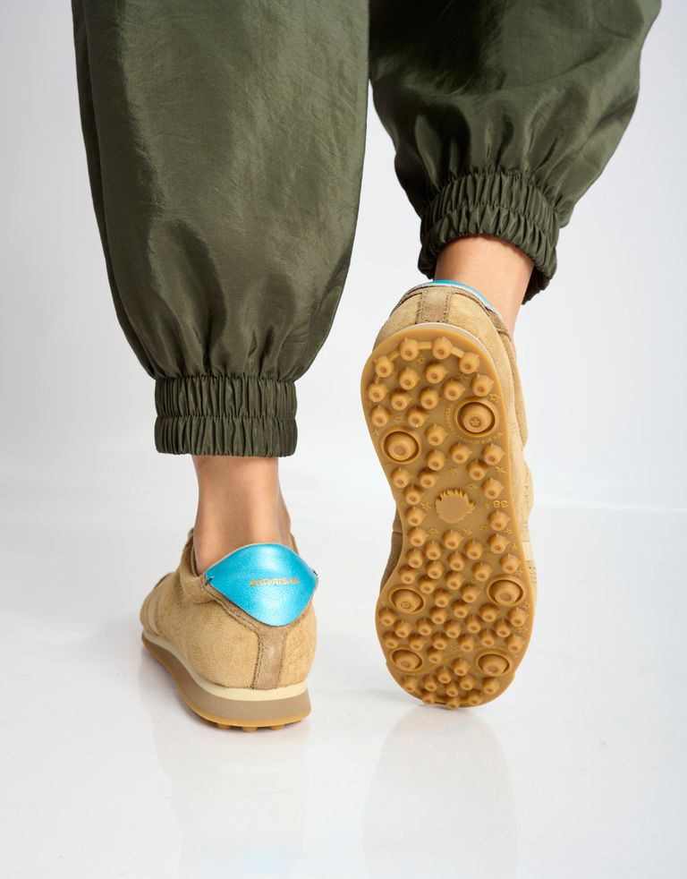 נעלי נשים - Satorisan - סניקרס זמש STARDUST - חום בהיר4