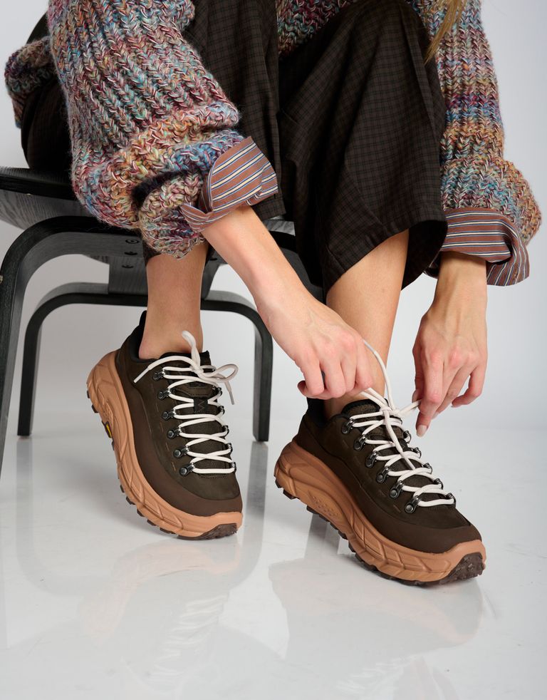 נעלי נשים - Hoka - סניקרס TOR SUMMIT - חום1