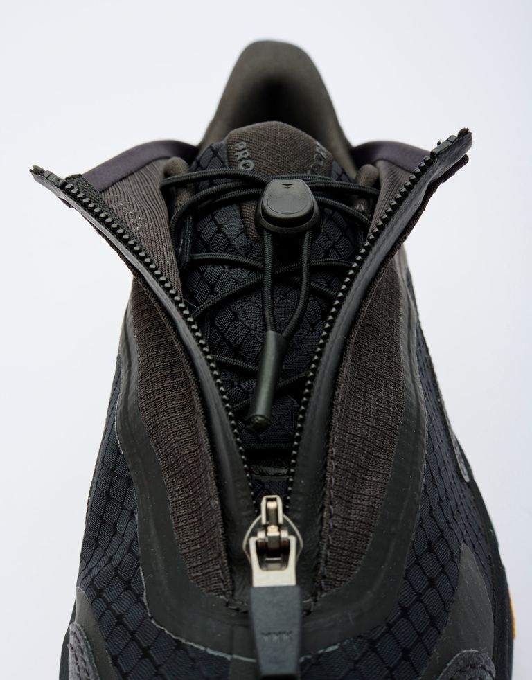 נעלי נשים - Hoka - סניקרס PROJECT TRANSPORT - שחור1