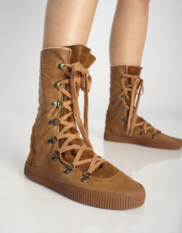 נעלי נשים - Aro - מגפיים עם שרוכים NOELLE - קוניאק