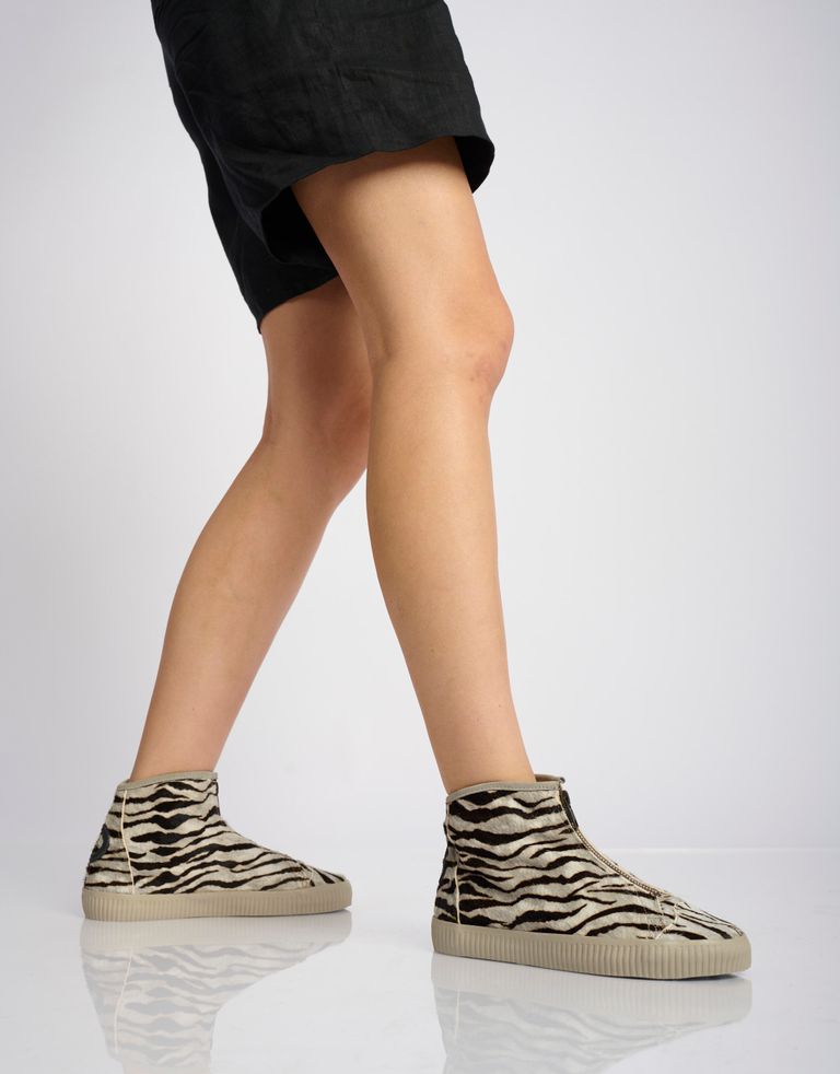 נעלי נשים - Aro - מגפונים עם והדפס  NOELLE - זברה1