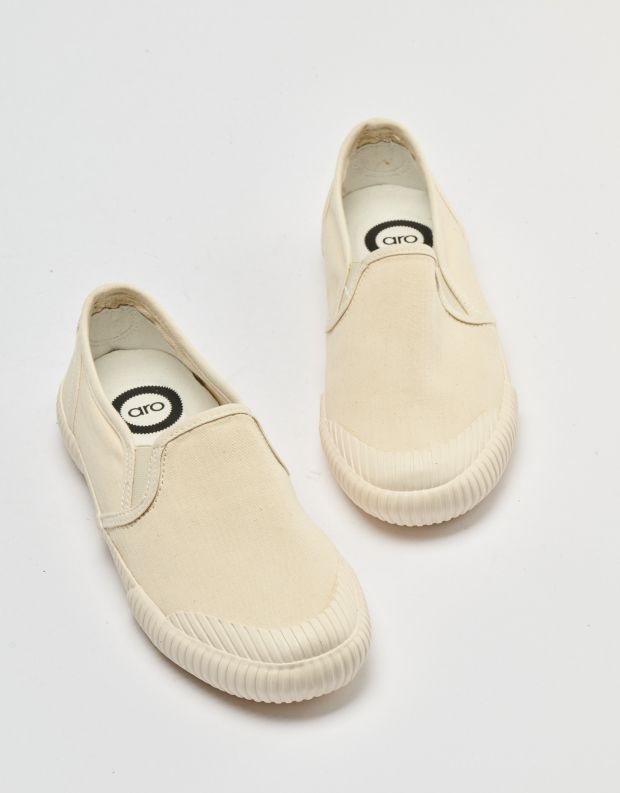 נעלי נשים - Aro - סליפ און  טבעוני  CHARLIE - אופוויט