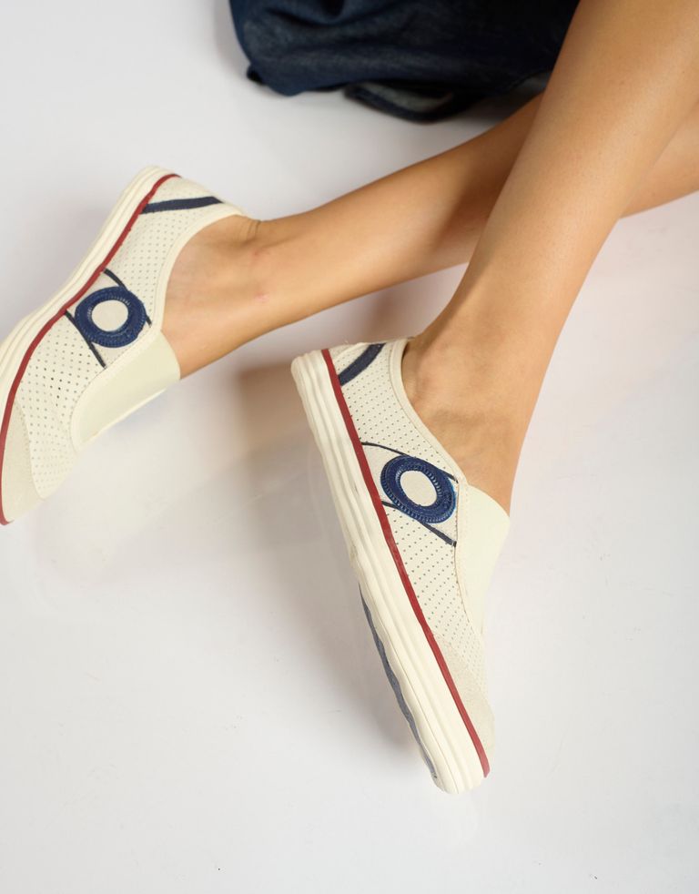 נעלי נשים - Aro - סליפ און PICADA - אופוויט1