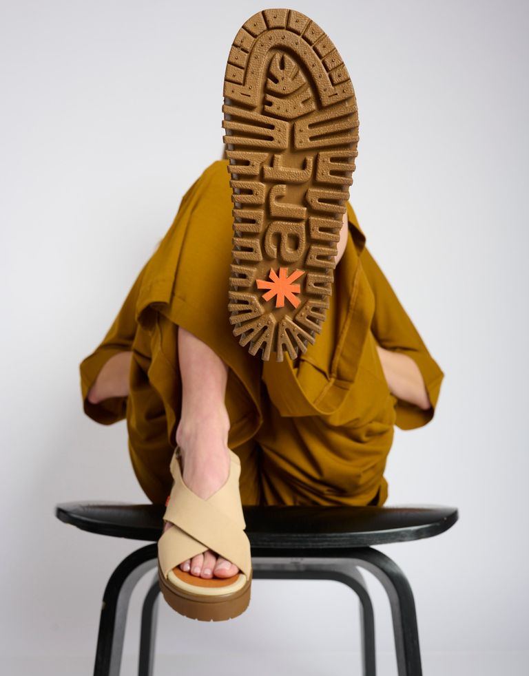 נעלי נשים - Art - סנדלי איקס  BRIGHTON - בז'1