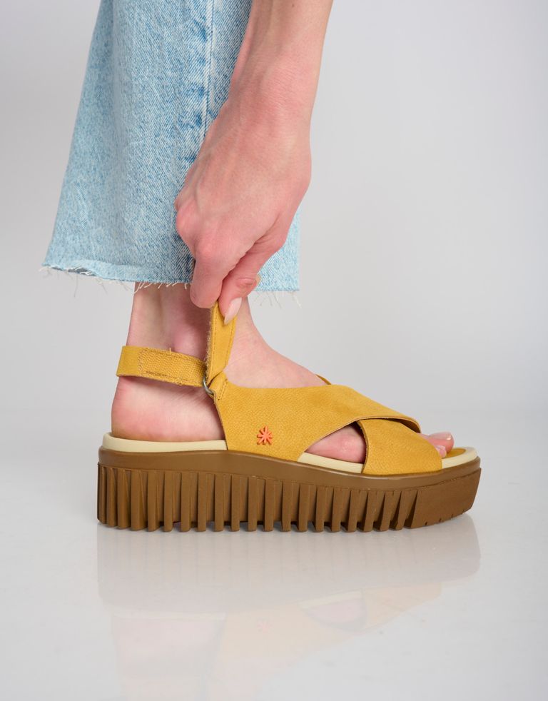 נעלי נשים - Art - סנדלי איקס  BRIGHTON - חרדל1