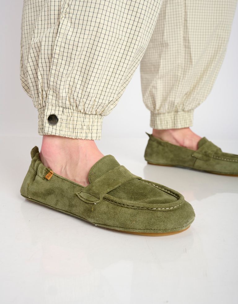 נעלי נשים - El Naturalista - מוקסינים מזמש ESSENSE - זית4