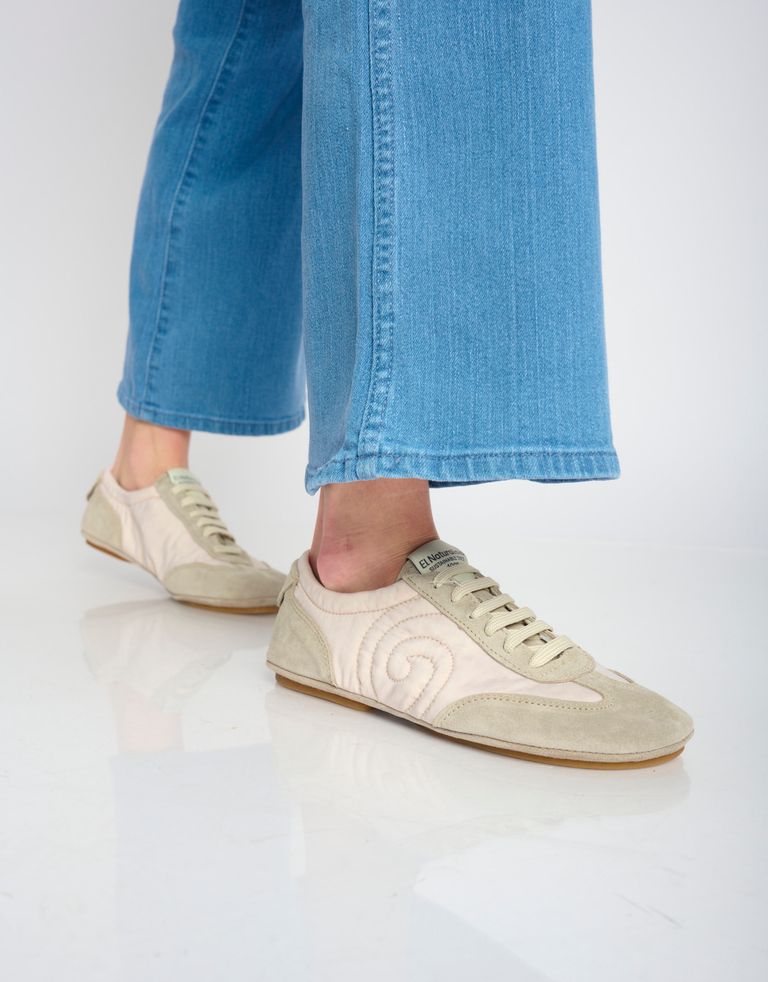 נעלי נשים - El Naturalista - סניקרס ניילון וזמש ESSENS - בז'1