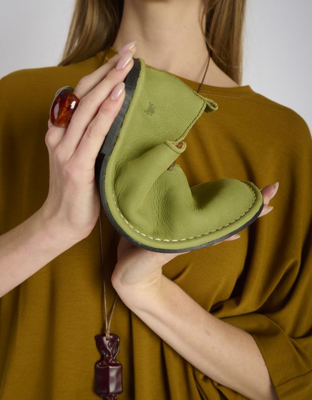 נעלי נשים - El Naturalista - נעלי עור CRISOL - ירוק