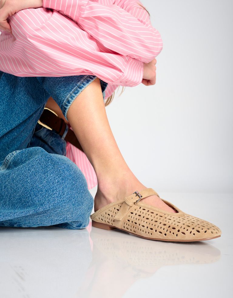 נעלי נשים - Bibi lou - כפכפים שטוחים MAIA - בז'1