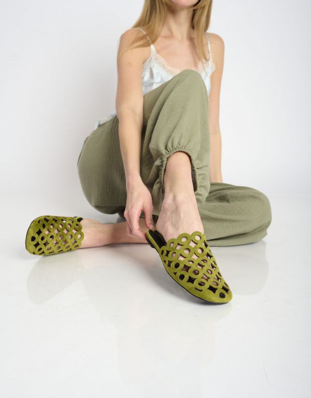 נעלי נשים - Bibi lou - כפכפי מיולז מזמש ORIBU - זית