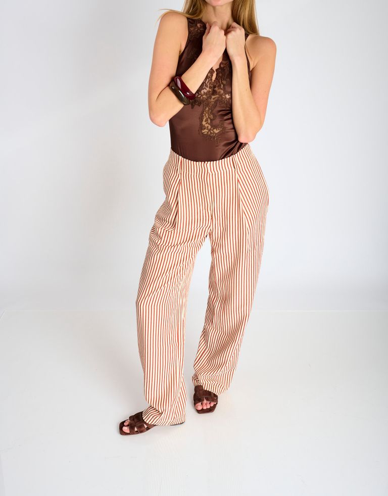 נעלי נשים - Bibi lou - כפכפי זמש שטוחים HOLLY - חום כהה2