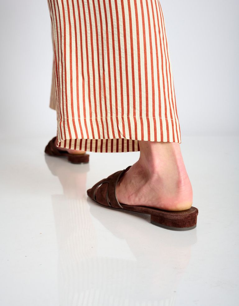 נעלי נשים - Bibi lou - כפכפי זמש שטוחים HOLLY - חום כהה4