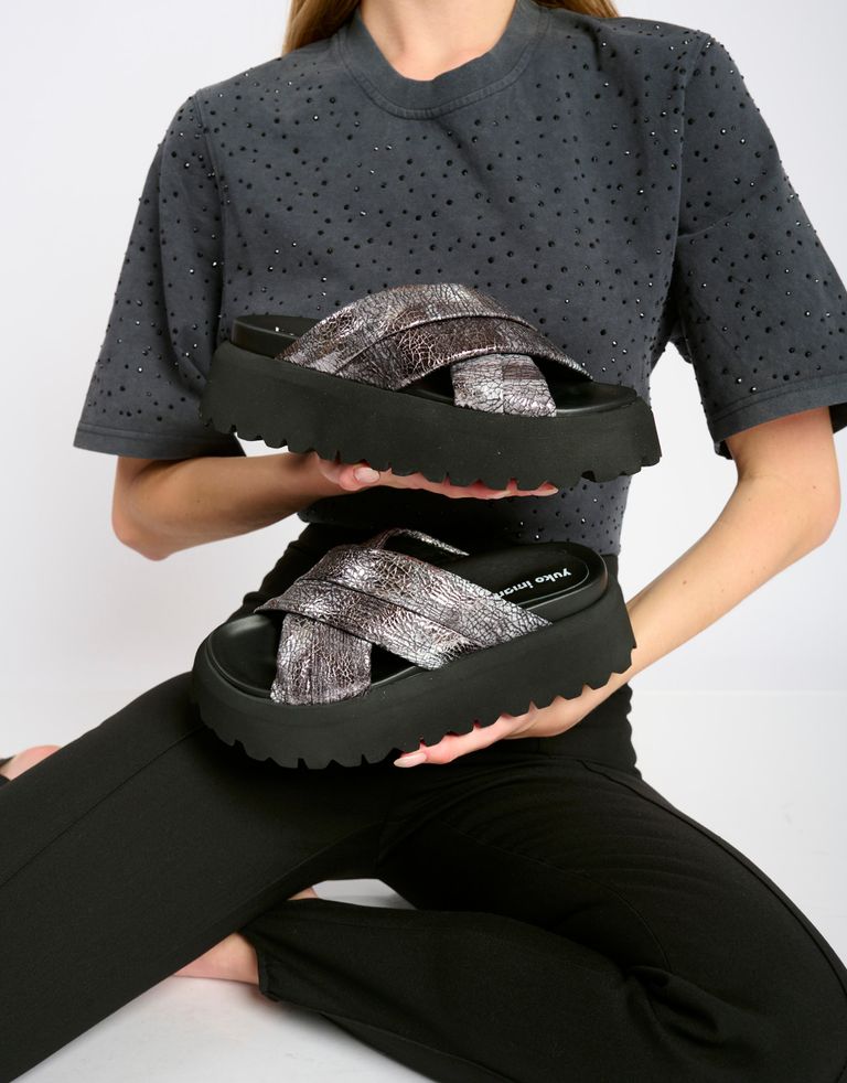 נעלי נשים - Yuko Imanishi - כפכפי פלטפורמה איקס MIA - כסף1