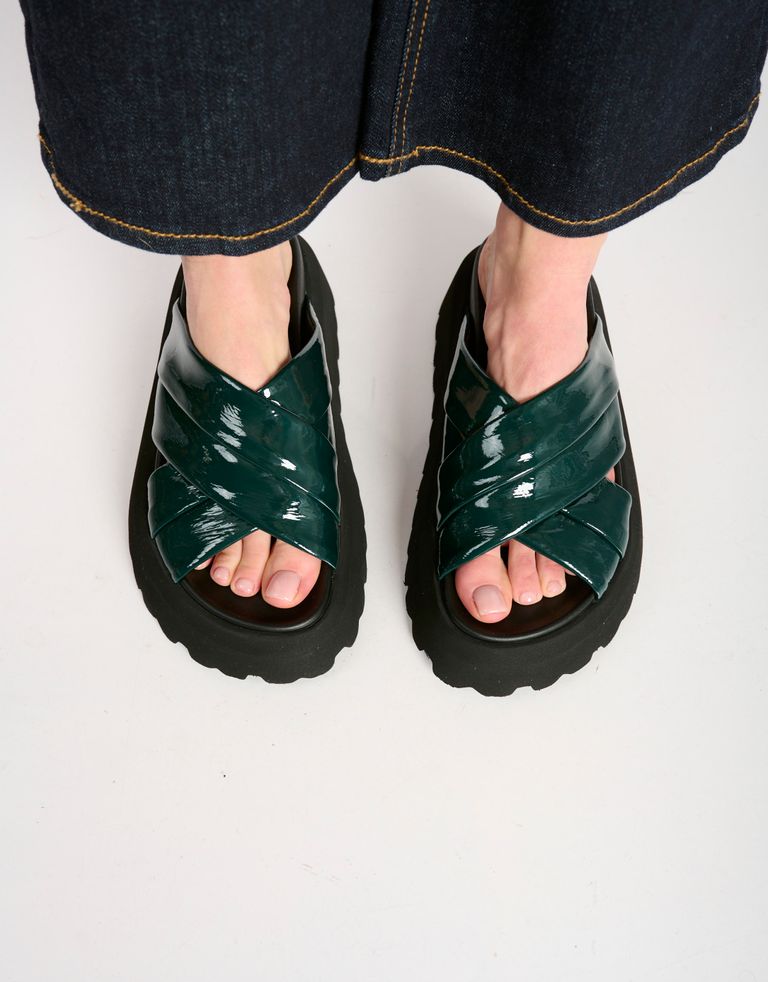 נעלי נשים - Yuko Imanishi - כפכפי פלטפורמה לק MIA - ירוק4