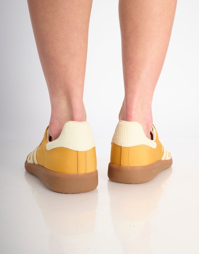 נעלי נשים - BACK 70 - סניקרס בד וזמש GHOST - צהוב3