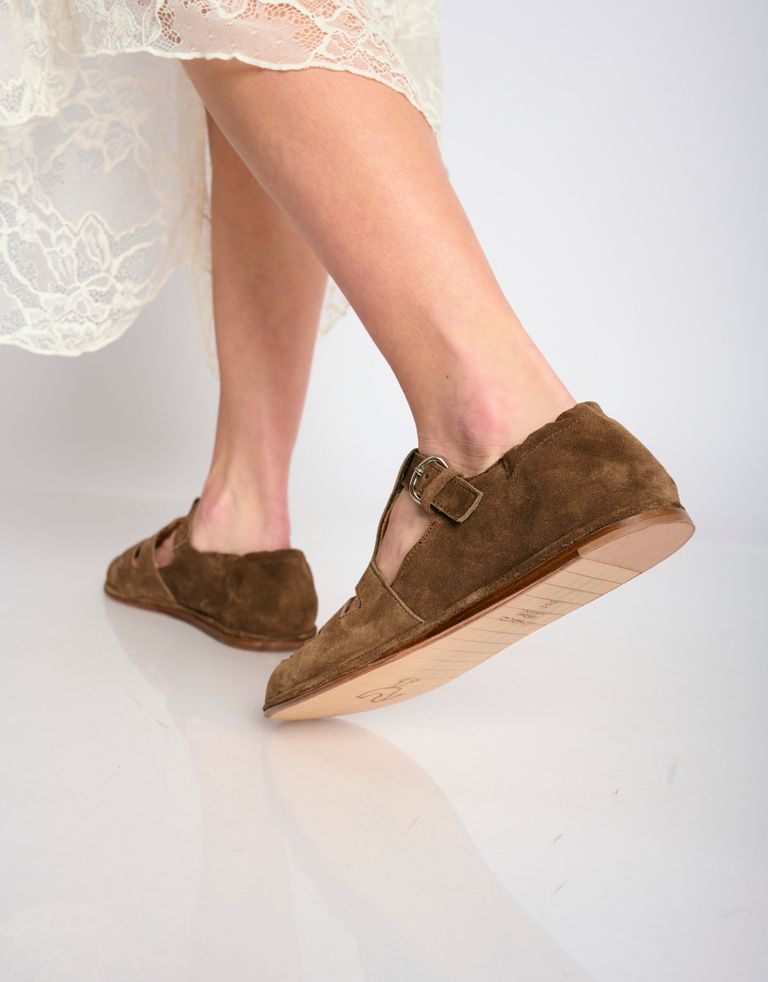 נעלי נשים - ELIA MAURIZI - נעליי בובה DORIS - חום4