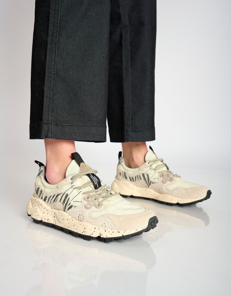 נעלי נשים - Flower Mountain - סניקרס מנומרות YAMANO - זברה3