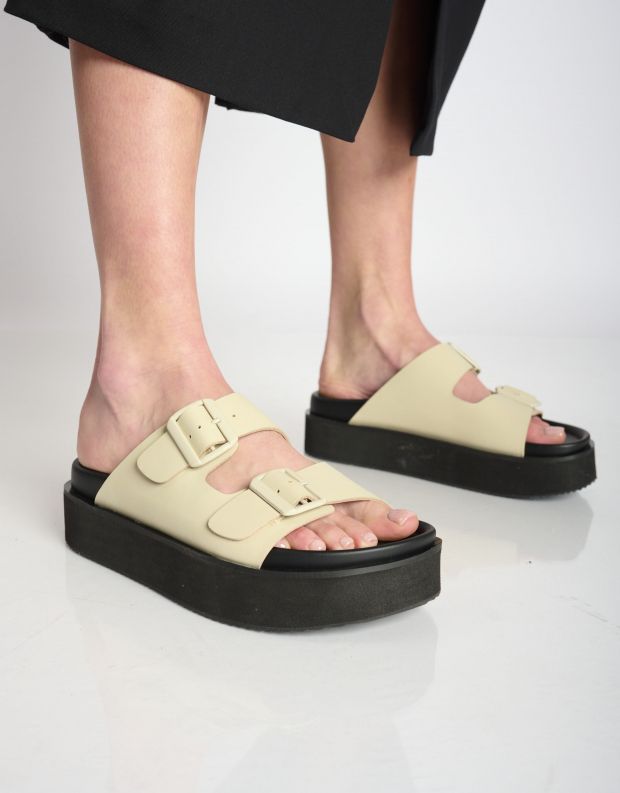 נעלי נשים - Rollie - כפכפים ACE - אופוויט