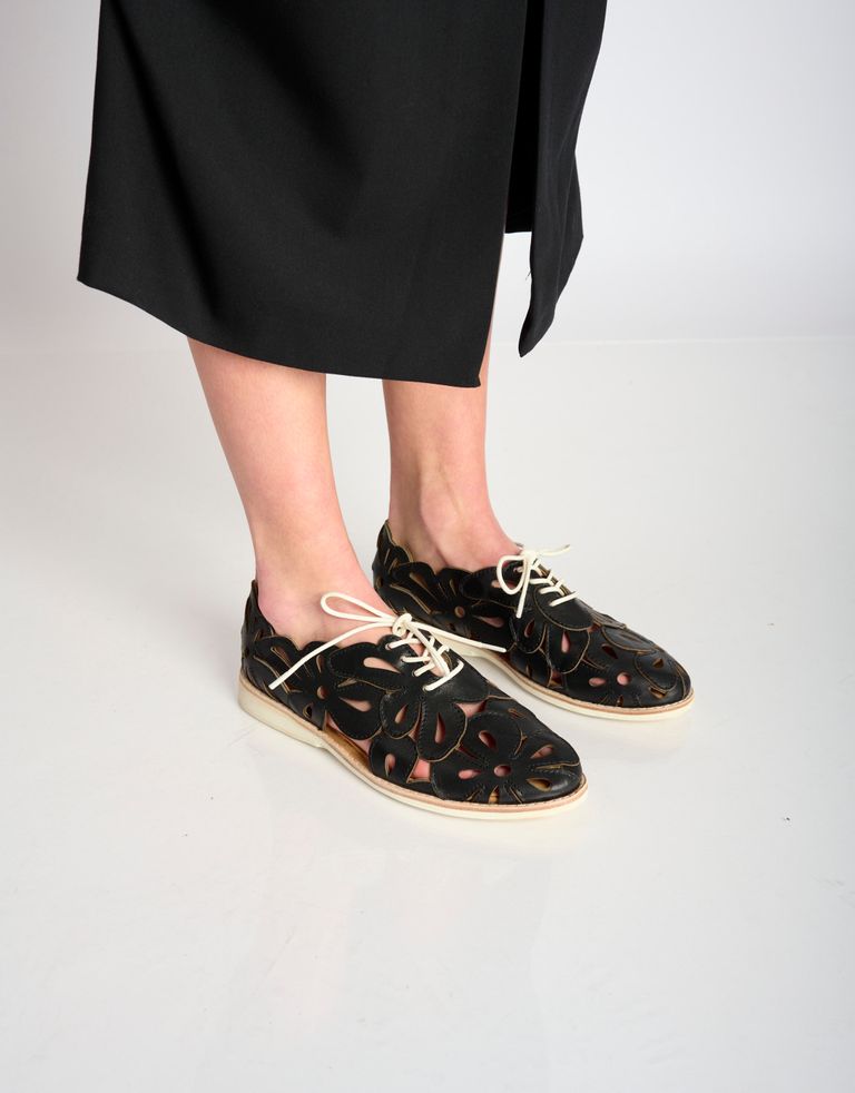 נעלי נשים - Rollie - נעליים SIDECUT APPLIQUE - שחור4