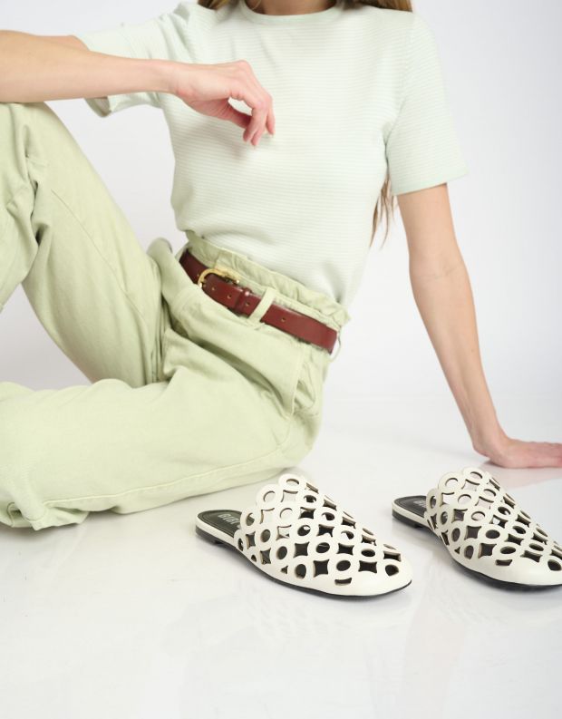 נעלי נשים - Bibi lou - כפכפי מיולז מעור ORIBU - לבן