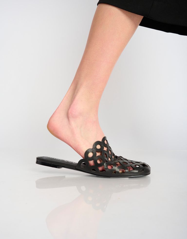 נעלי נשים - Bibi lou - כפכפי מיולז מעור ORIBU - שחור2