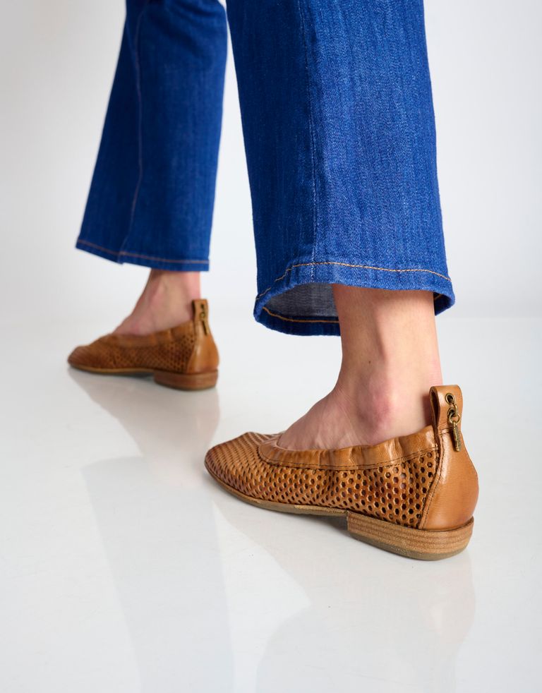 נעלי נשים - A.S. 98 - נעלי סירה שטוחות ZANNA - קאמל1