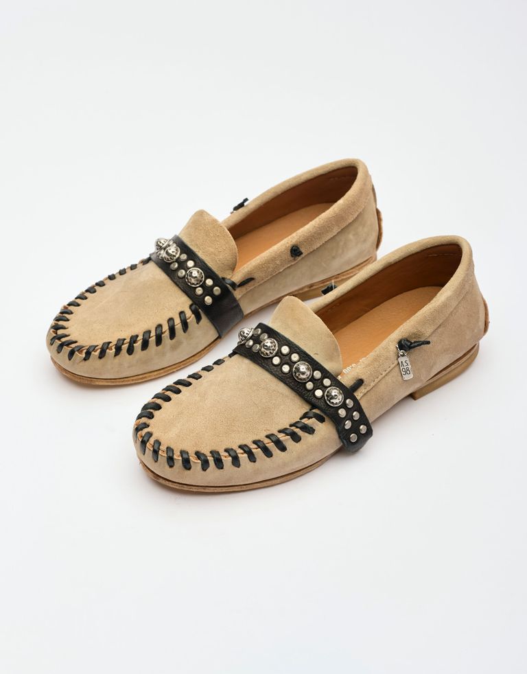 נעלי נשים - A.S. 98 - מוקסנים עם ניטים DOWE - בז'2