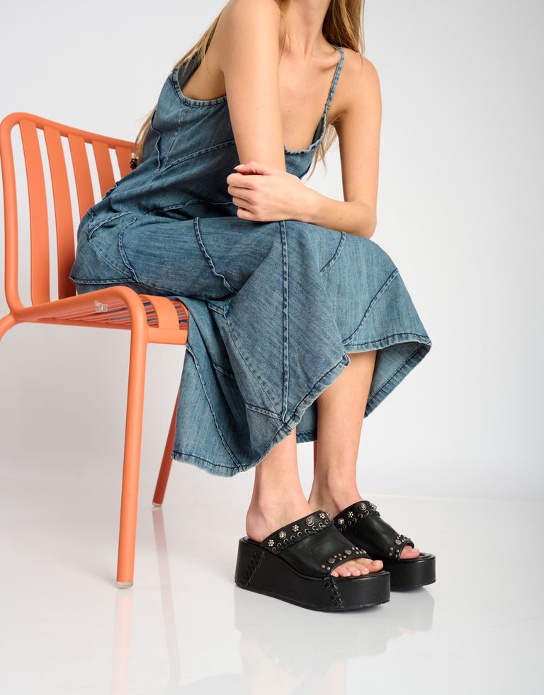 נעלי נשים - A.S. 98 - כפכפי פלטפורמה MANOLA - שחור1