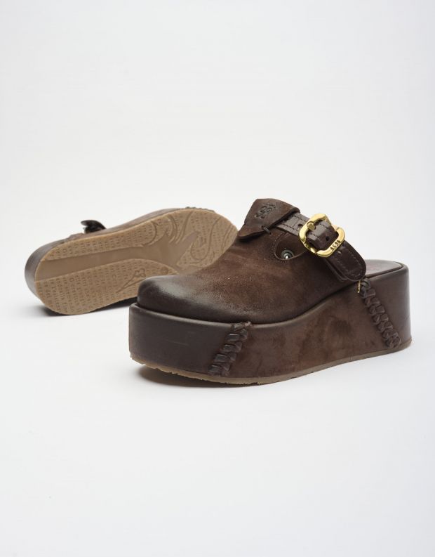 נעלי נשים - A.S. 98 - כפכפים עם אבזם MANOLA - חום כהה