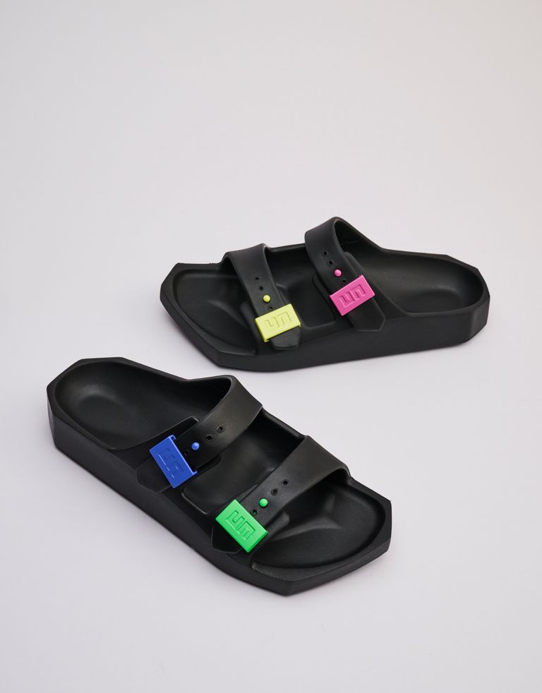 נעלי נשים - United Nude - כפכפים שטוחים MOSES - שחור ירוק1