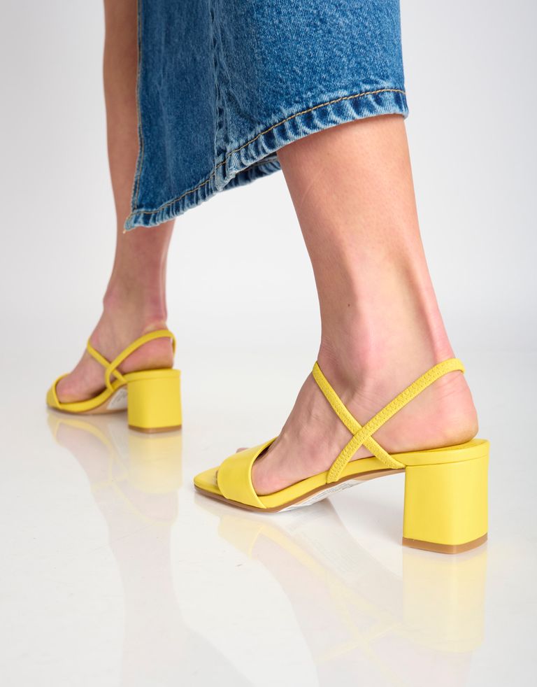 נעלי נשים - Jeffrey Campbell - סנדלי דמוי עור ADAPT - צהוב4