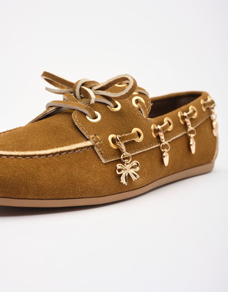 נעלי נשים - Jeffrey Campbell - מוקסינים BOAST קישוטים - חום1