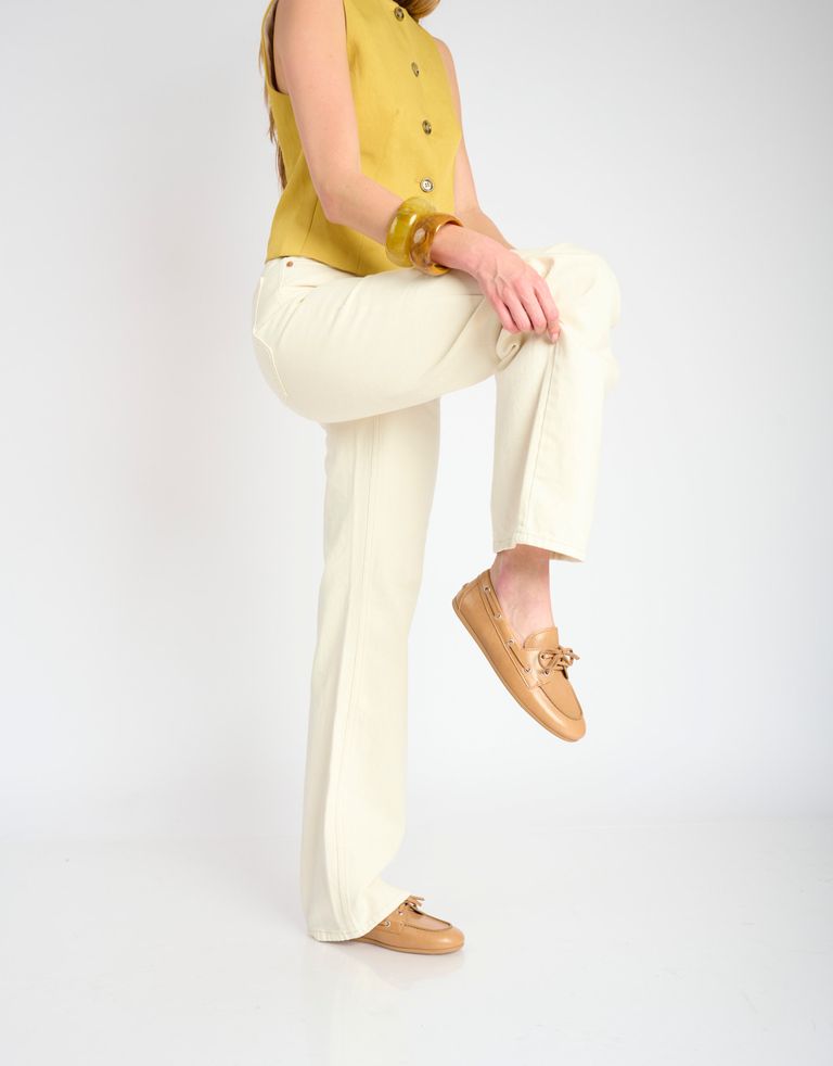 נעלי נשים - Jeffrey Campbell - נעלי מוקסין מעור BOAST - בז'1