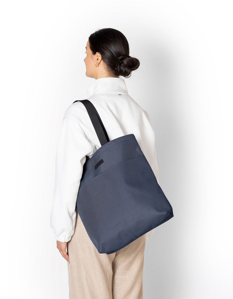 נעלי נשים - Ucon Acrobatics - תיק צד NOAH ORIGINAL - כחול4