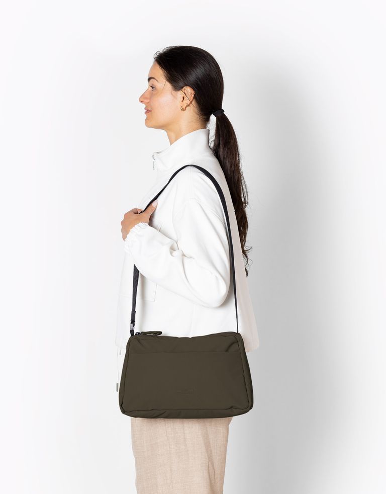 נעלי נשים - Ucon Acrobatics - תיק צד EMI MOSS - חאקי4