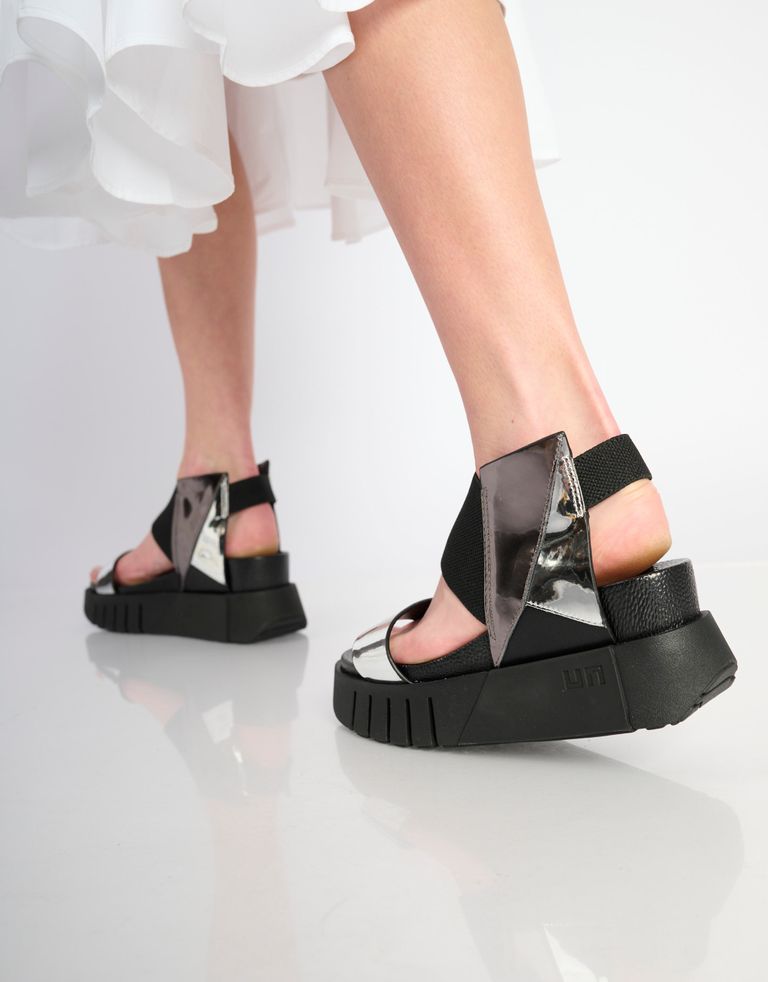 נעלי נשים - United Nude - סנדלים DELTA RUN 3D - שחור   כסף4