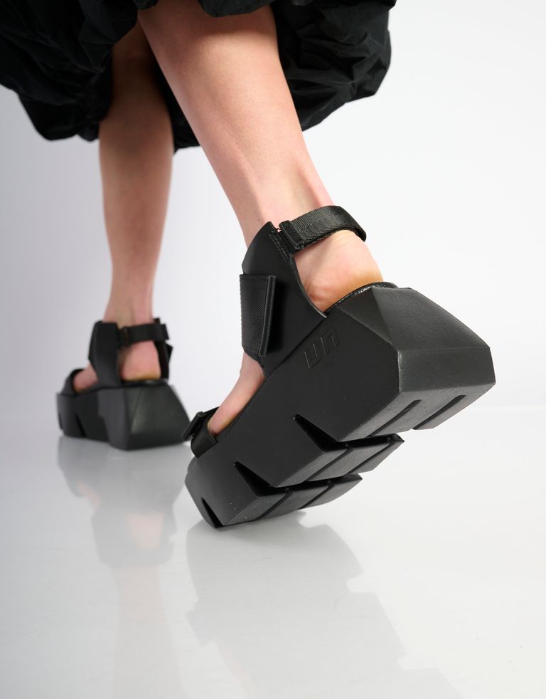 נעלי נשים - United Nude - סנדלי פלטפורמה BULL RUN - שחור3