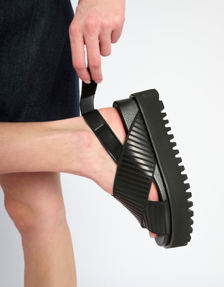 נעלי נשים - United Nude - סנדלי X פלטפורמה RICO - שחור1