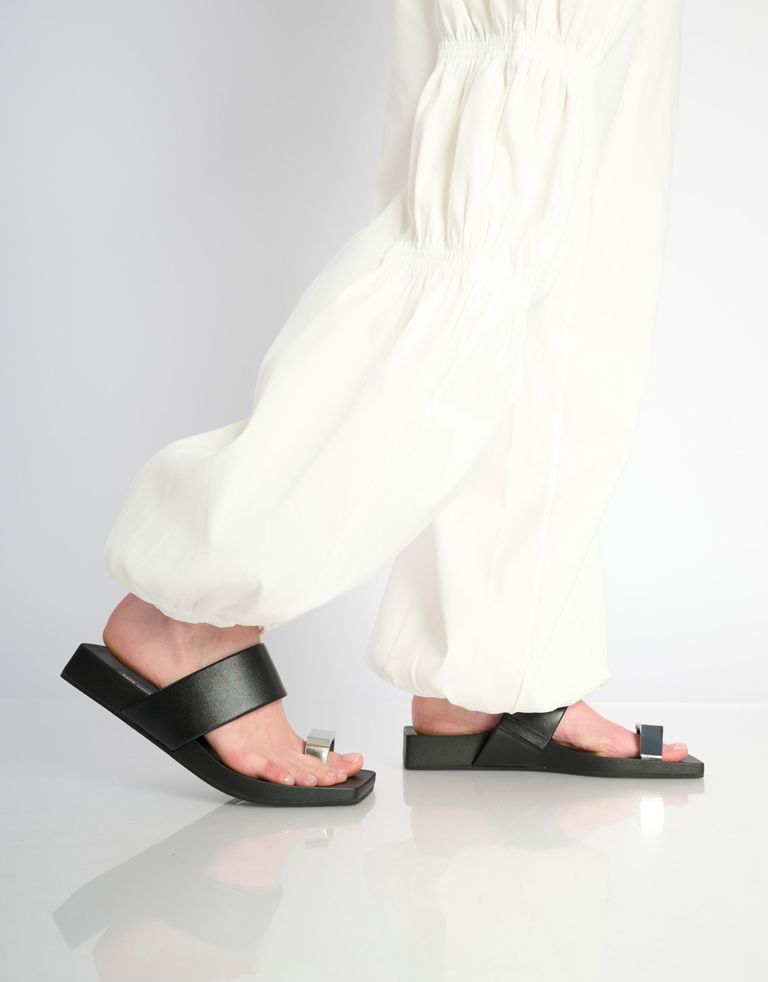 נעלי נשים - United Nude - כפכפי אצבע LOOP TOE LO - שחור4