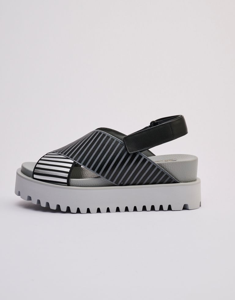 נעלי נשים - United Nude - סנדלי X פלטפורמה RICO - אפור   שחור4