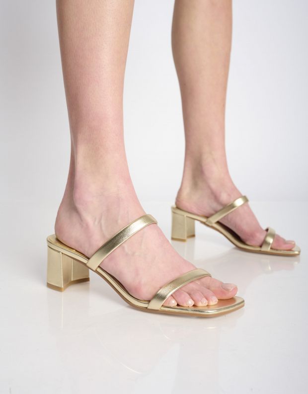 נעלי נשים - Jeffrey Campbell - כפכפי עקב DANAPT - זהב