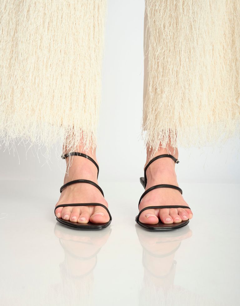 נעלי נשים - Jeffrey Campbell - סנדלי עקב HALCYON - שחור2