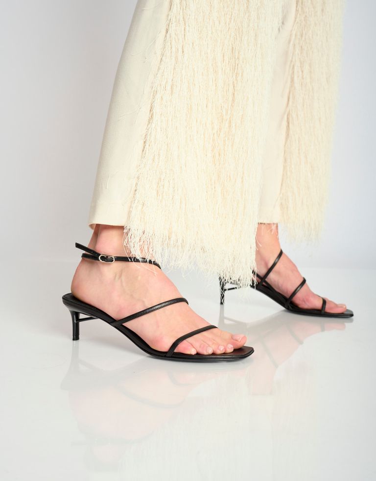 נעלי נשים - Jeffrey Campbell - סנדלי עקב HALCYON - שחור4