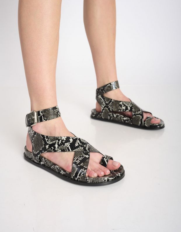 נעלי נשים - Jeffrey Campbell - סנדלים שטוחים HVAR SNAKE - שחור לבן נחש