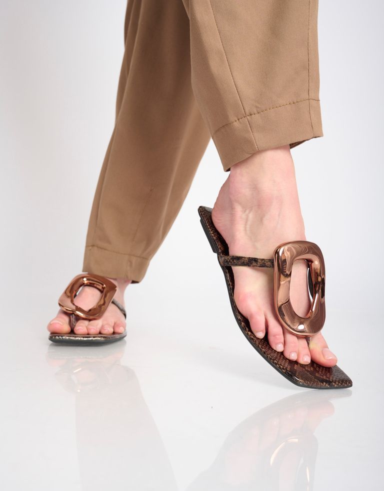 נעלי נשים - Jeffrey Campbell - כפכפים שטוחים LINQUES SNA - חום נחש1