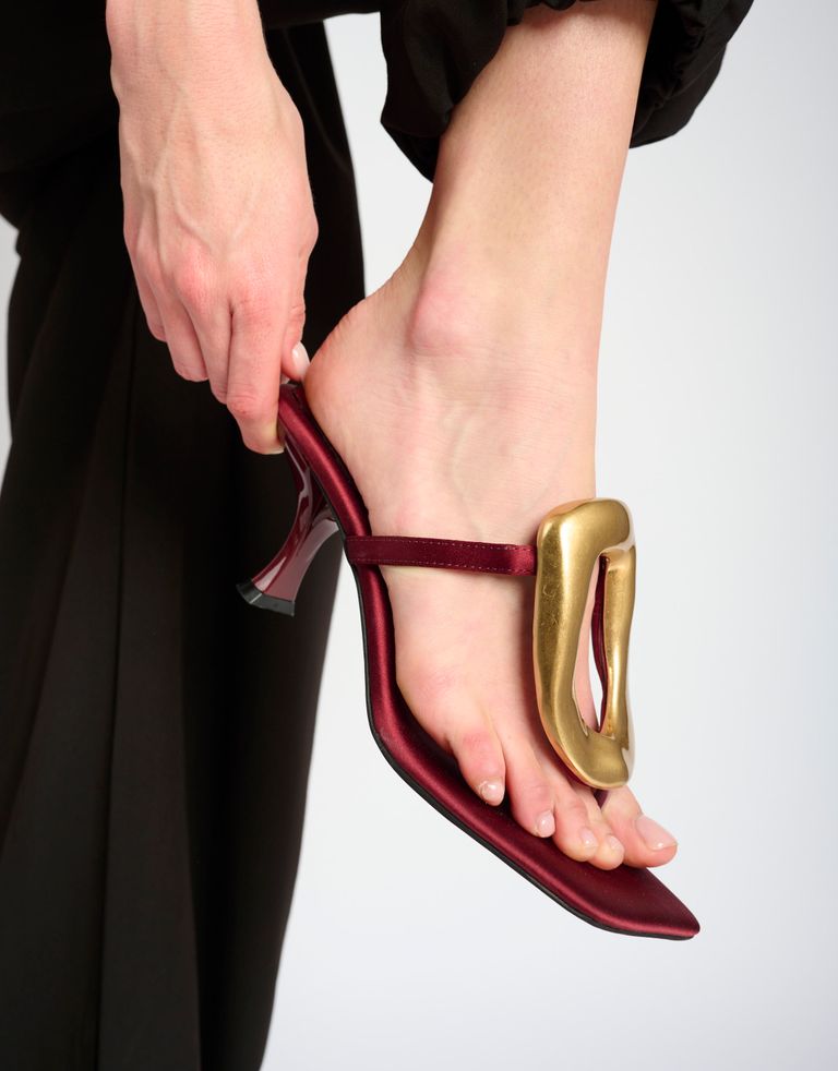 נעלי נשים - Jeffrey Campbell - כפכפי עקב סאטן LINQ UP - בורדו4