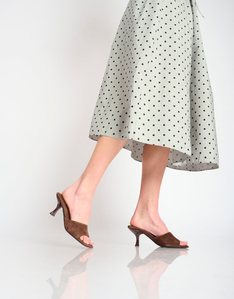 נעלי נשים - Jeffrey Campbell - כפכפי זמש עם עקב MR  BIG - חום כהה3